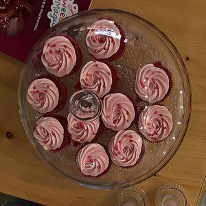 Cupcakes decorados con crema ideales para candy bar